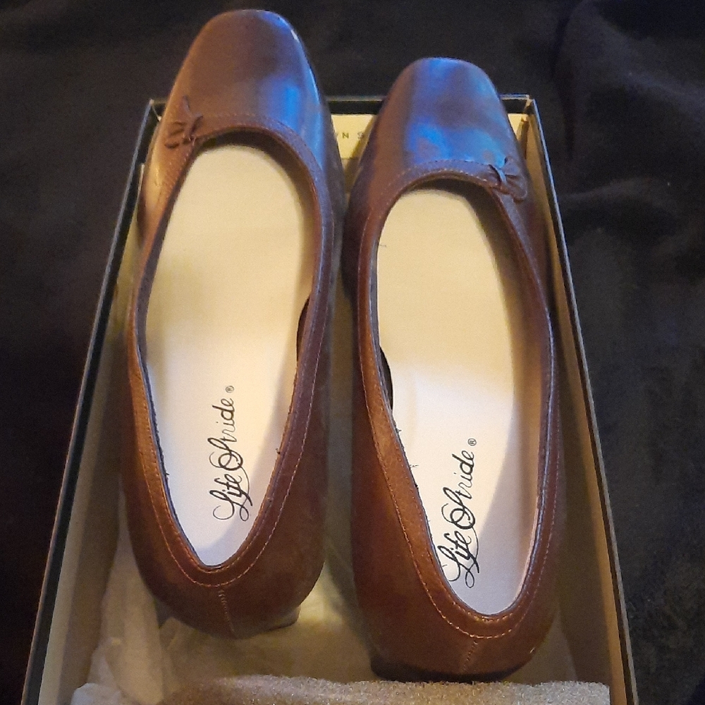 Life Stride Brown Leather Slip-On